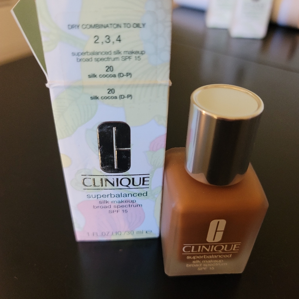 Clinique Super Balanced Foundation